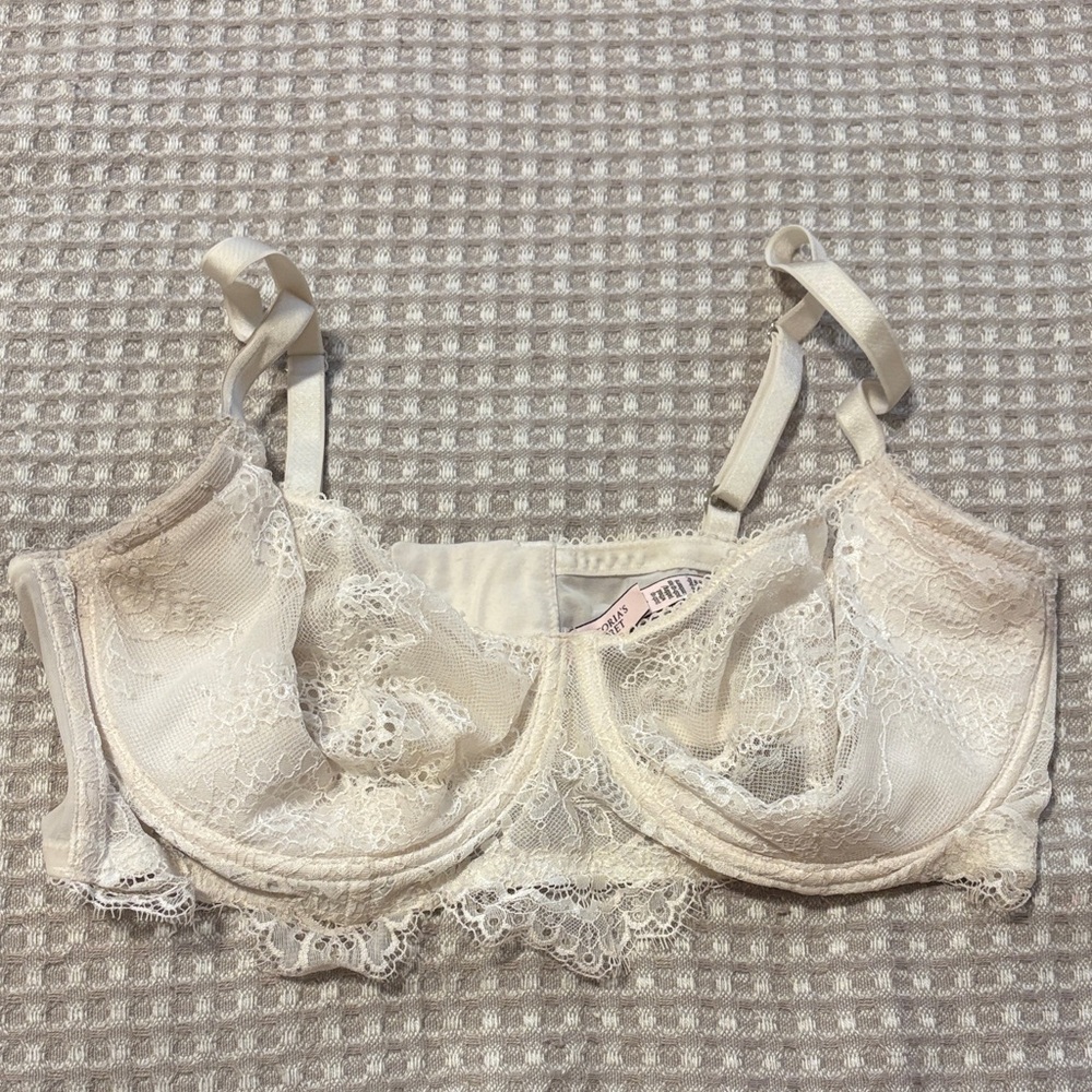 Victorias secret off white Lace  Bra